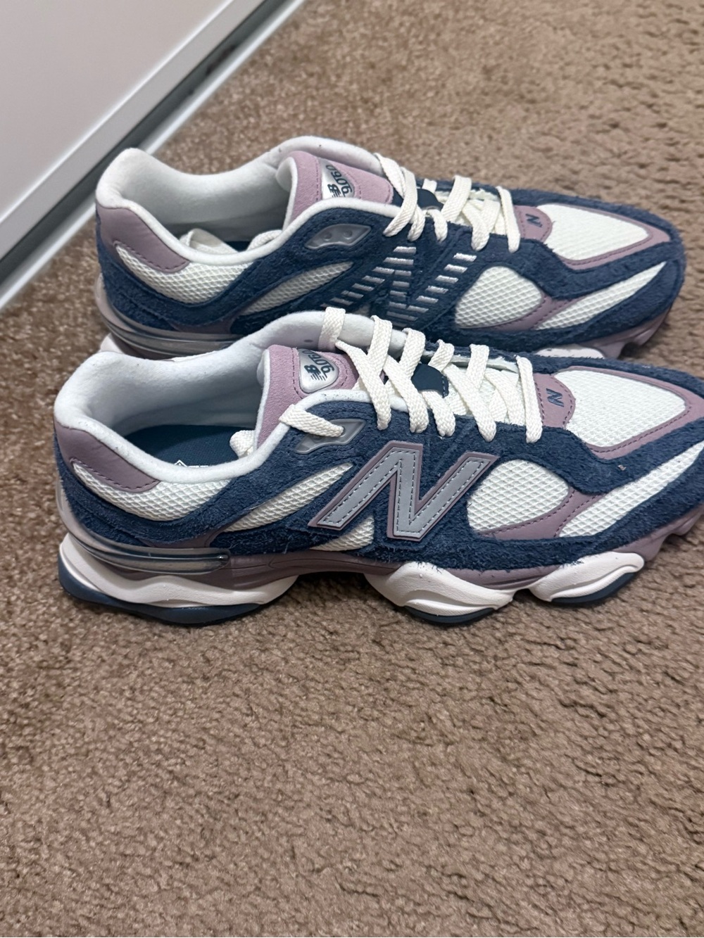 New Balance 9060 'Navy Ice Wine' low-top sneakers